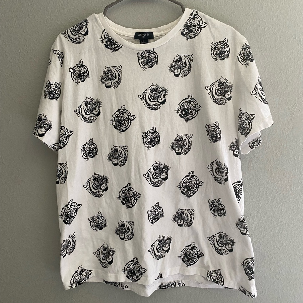 Forever 21 Men’s Medium t-shirt